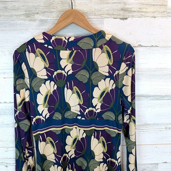 Trina Turk Silk Floral V Neck Empire Waist Dress Boho Chic Sz 12 Retro Boho - Picture 10 of 13